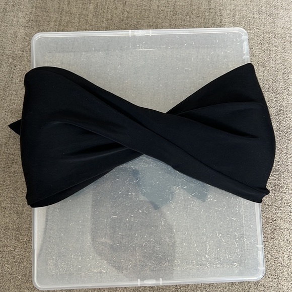 Black twist bandeau bikini - Picture 1 of 4